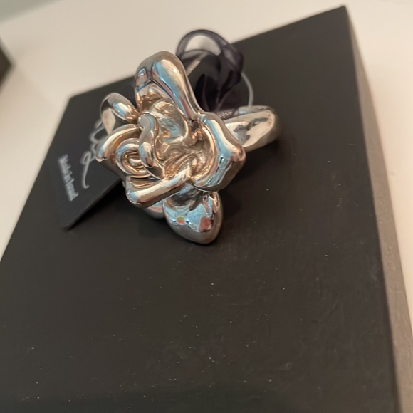 E&L OVERSIZED FLOWER STERLING SILVER RING MADE IN ISRAEL 2RINGS SIZES 7 AND 9 - Picture 3 of 8